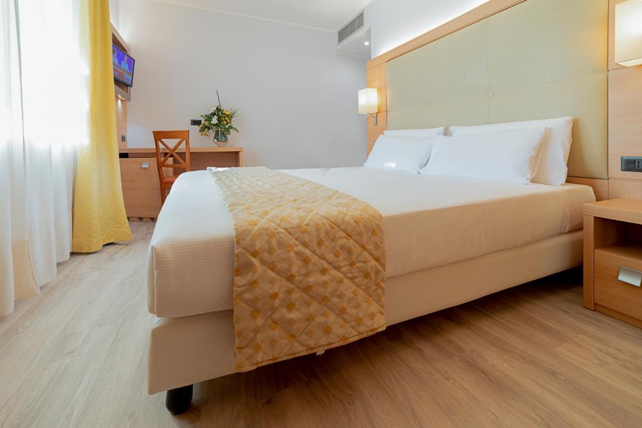 Hotel Gardenia & Villa Charme Adults Friendly 4Star Service Bardolino Luaran gambar